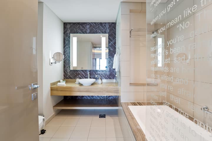 Full bathroom, High-Rise Living | Paramount Tower | 1 bedroom